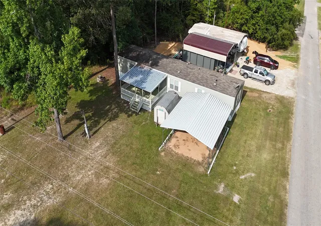 Photo 4 of Single family home for sale at 651 Harbor Point Dr, Trinity, TX 75862 | MLS# 80306926 | Listing updated on 2026-09-11