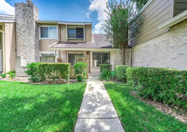 1st image of 11643 Village Pl Dr #194, Houston, TX 77077 | MLS# 33472065