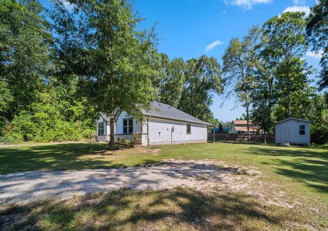 Photo 2 of Single family home for sale at 25445 Vine Cir, Cleveland, TX 77328 | MLS# 73329066 | Listing updated on 2026-08-17