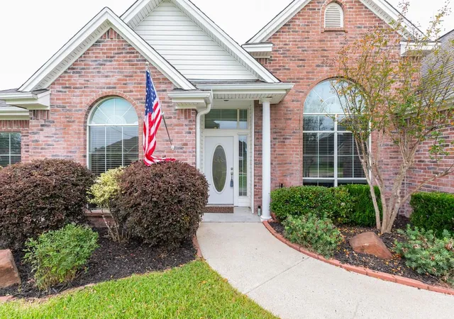 3rd image of 295 Sarah Ln, Lumberton, TX 77657 | MLS# 75924834