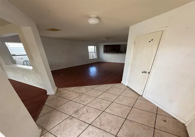 Photo 3 of Single family home for sale at 18914 Remington Ml Dr, Houston, TX 77073 | MLS# 64221455 | Listing updated on 2026-09-22