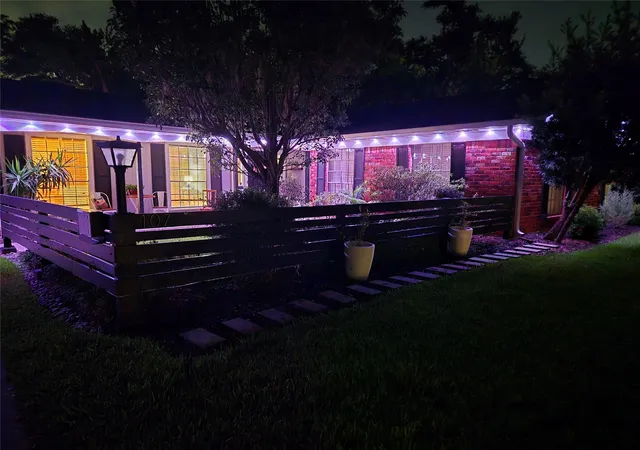 39th image of 107 Hyacinth St, Lake Jackson, TX 77566 | MLS# 96698005