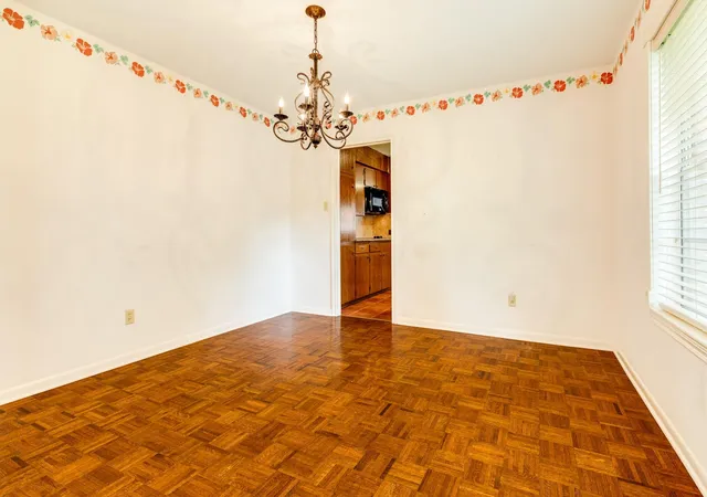 4th image of 107 Hyacinth St, Lake Jackson, TX 77566 | MLS# 96698005