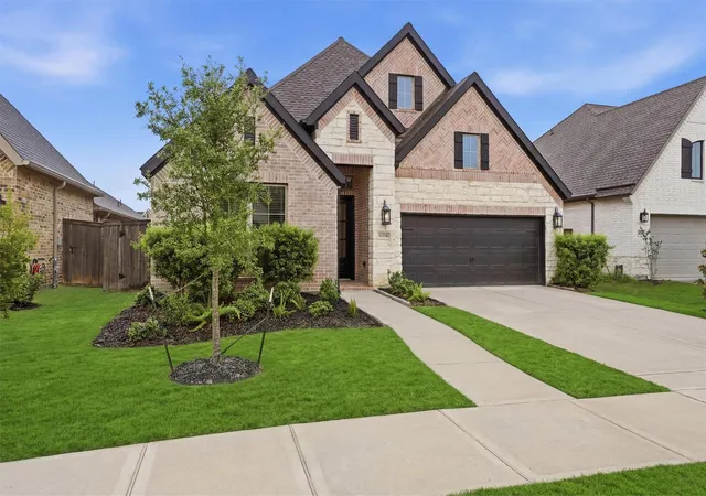 2nd image of 12318 Palmetto Dr, Mont Belvieu, TX 77523 | MLS# 29325707