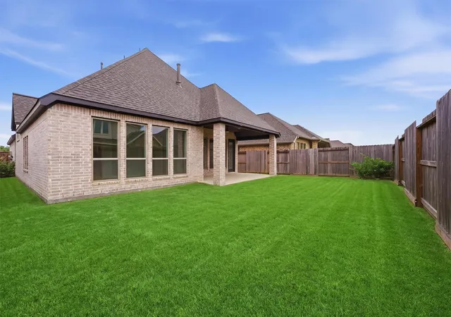 35th image of 12318 Palmetto Dr, Mont Belvieu, TX 77523 | MLS# 29325707