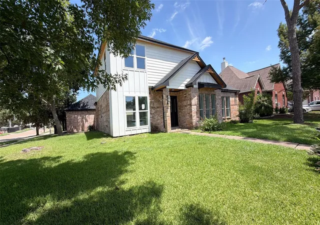 Photo 1 of Single family home for sale at 14826 El Grande Dr, Houston, TX 77083 | MLS# 52832225 | Listing updated on 2026-09-22