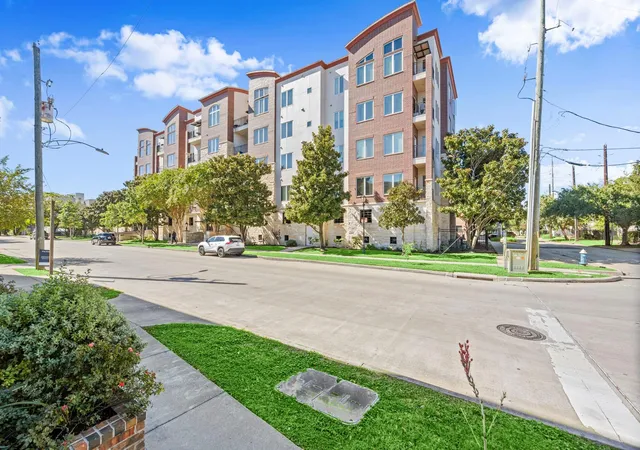 1st image of 1900 Genesee St #302, Houston, TX 77006 | MLS# 13291668