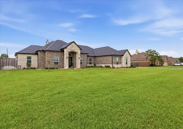 2nd image of 4619 Pineloch Bayou Dr, Baytown, TX 77523 | MLS# 62030880