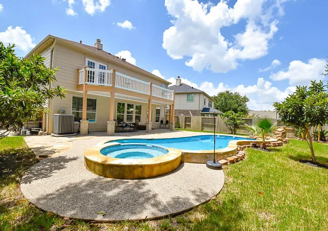 Photo 2 of Single family home for sale at 2415 Braypark Ln, Katy, TX 77450 | MLS# 25252184 | Listing updated on 2026-09-19