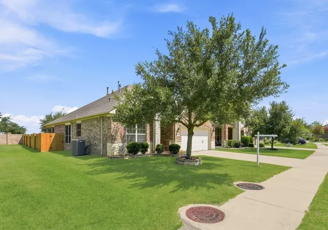 Photo 3 of Single family home for sale at 25322 Alverstone Dr, Katy, TX 77494 | MLS# 45900518 | Listing updated on 2026-09-19
