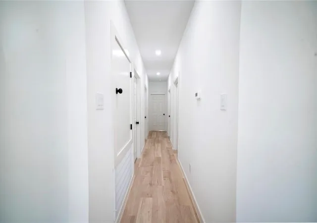 Listing Photo 5 - Condo for sale in building located at 333 Delaware St, Houston, TX 77029