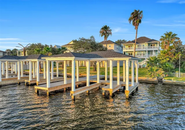 50th image of 1519 Bayou Shore Dr, Galveston, TX 77551 | MLS# 7176539