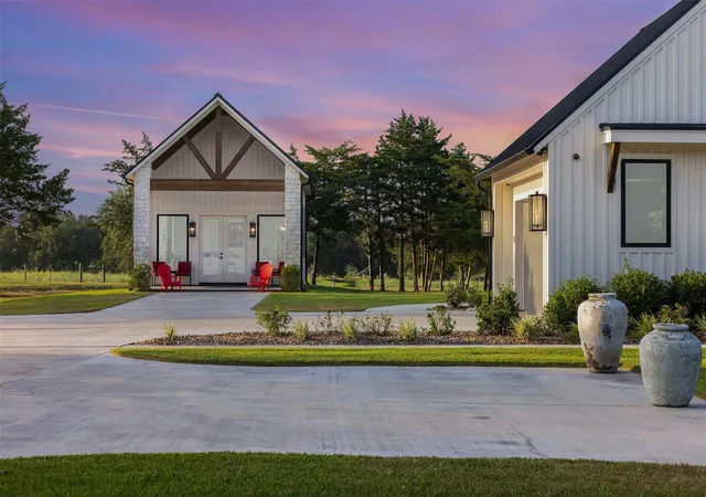 5th image of 598 Vineyard View Trl, Carmine, TX 78932 | MLS# 27454184