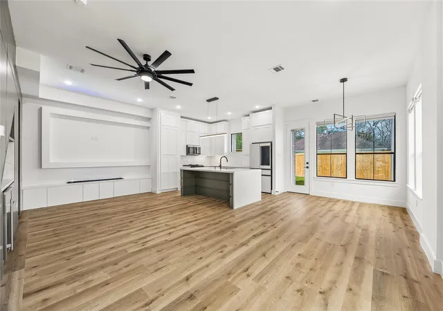 3rd image of 6416 Sidney St, Houston, TX 77021 | MLS# 25437808
