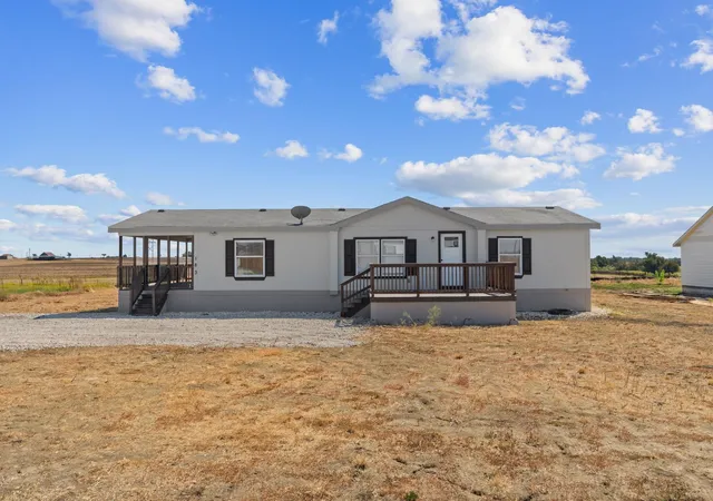 2nd image of 183 Altamira Ave, Elgin, TX 78621 | MLS# 75905392