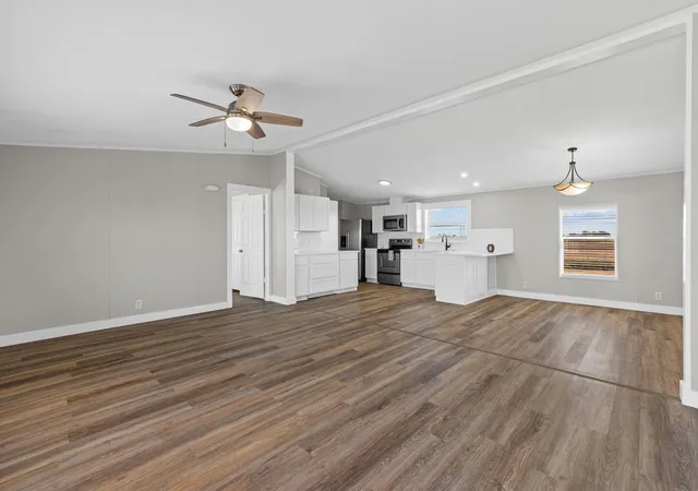 4th image of 183 Altamira Ave, Elgin, TX 78621 | MLS# 75905392