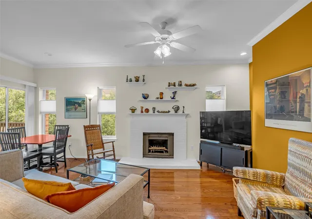 Photo 1 of Sale Pending at 4041 Drake St #212, Houston, TX 77005 | MLS# 14804188 | Listing updated on 2026-09-11