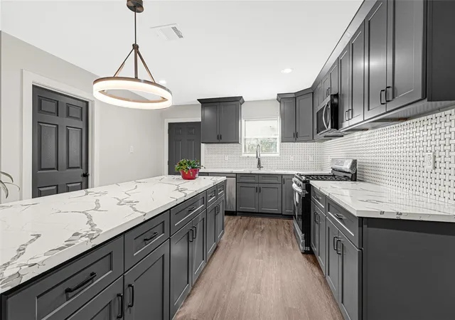 Photo 2 of Single family home for sale at 7614 Dixie Dr, Houston, TX 77087 | MLS# 89020122 | Listing updated on 2026-09-12