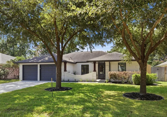 Photo 1 of Single family home for sale at 14035 Pinerock Ln, Houston, TX 77079 | MLS# 44625158 | Listing updated on 2026-09-20