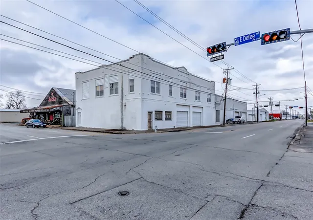 2nd image of 101 N Main St, Baytown, TX 77520 | MLS# 66945170