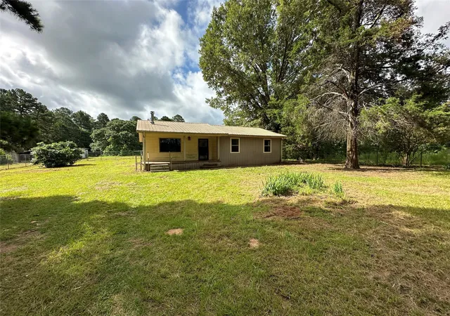 4th image of 3932 Fern Lake Cutoff, Marshall, TX 75672 | MLS# 62559310