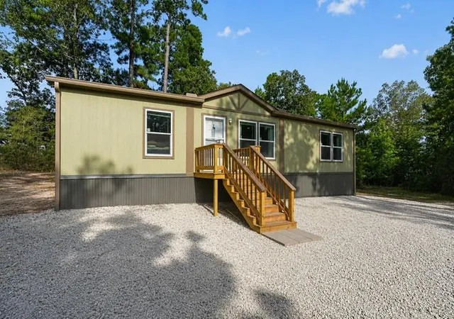 2nd image of 10 Oakwood Dr, Huntsville, TX 77320 | MLS# 57031668
