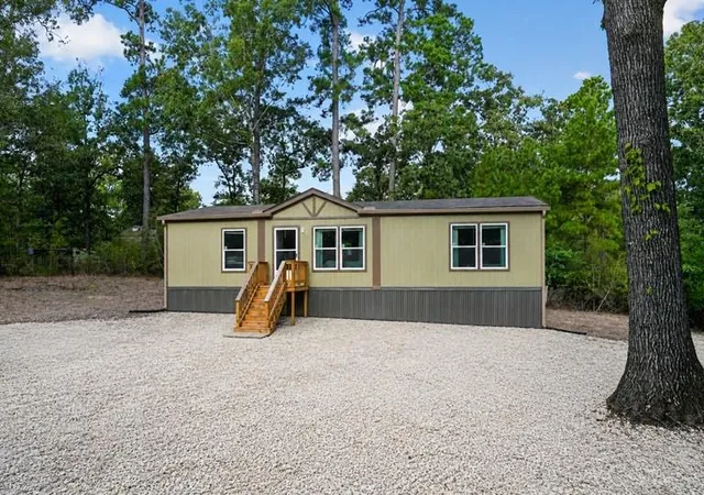 3rd image of 10 Oakwood Dr, Huntsville, TX 77320 | MLS# 57031668