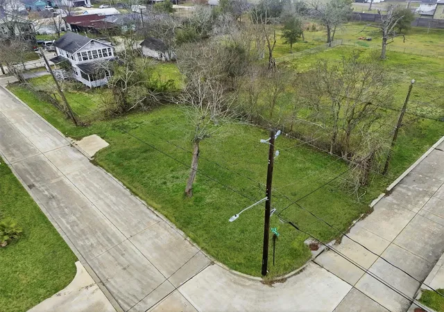 Photo 4 of Land for sale at 110 W East St, La Porte, TX 77571 | MLS# 26741911 | Listing updated on 2026-09-10