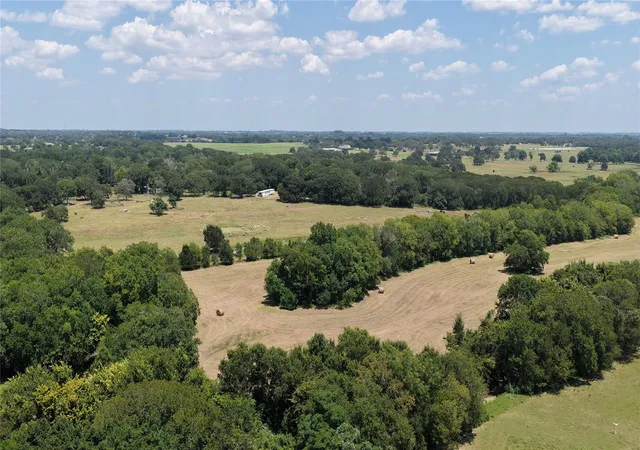 4th image of 6301 Fm 389, Brenham, TX 77833 | MLS# 36956646