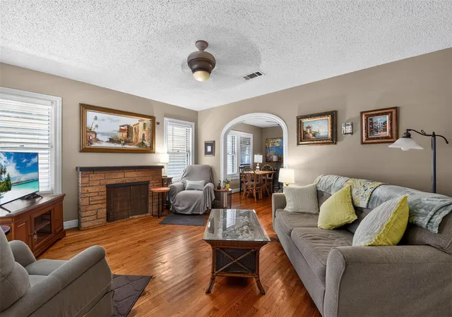 Photo 3 of Sale Pending at 4830 Houston Dr, Galveston, TX 77551 | MLS# 23395362 | Listing updated on 2026-09-16