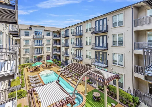 24th image of 2700 Revere St #121, Houston, TX 77098 | MLS# 75151101