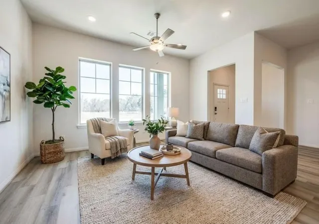2nd image of 348 Covey Ln #A, Sealy, TX 77474 | MLS# 39336565