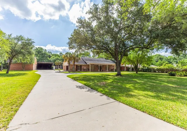 3rd image of 1280 Cherokee Ln, Beaumont, TX 77702 | MLS# 33719074