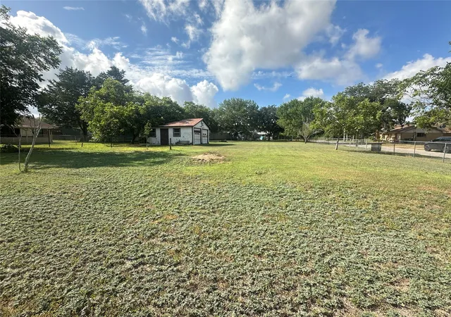 Photo 3 of Land for sale at 129 S Pecan St, Flatonia, TX 78941 | MLS# 71147890 | Listing updated on 2026-08-12