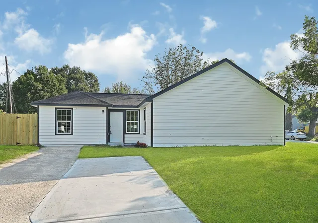 4th image of 6910 Kassarine Pass, Houston, TX 77033 | MLS# 97016960