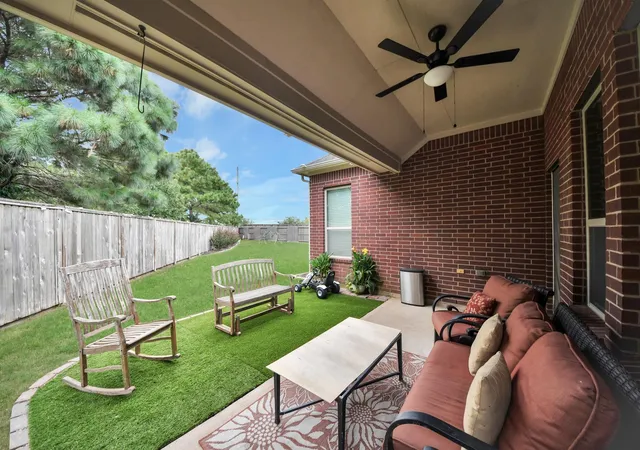Photo 4 of Single family home for sale at 27138 Cottage Strm Ln, Fulshear, TX 77441 | MLS# 80759180 | Listing updated on 2026-09-19