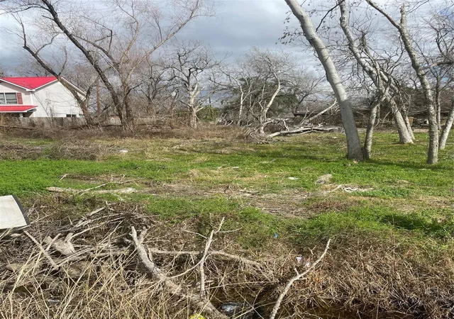 1st image of 2214 Kirk St, Houston, TX 77026 | MLS# 74706168