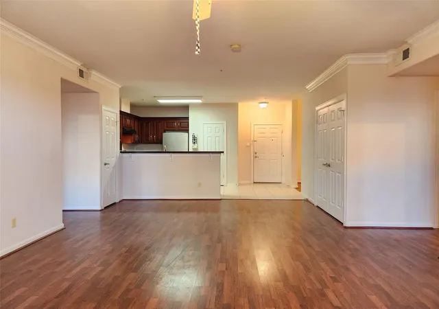 5th image of 6611 W Sam Houston Pkwy S, Houston, TX 77072