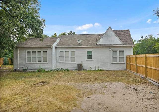 Photo 35 of Single family home for sale at 335 N Robb St, Trinity, TX 75862 | MLS# 54012370 | Listing updated on 2026-09-10