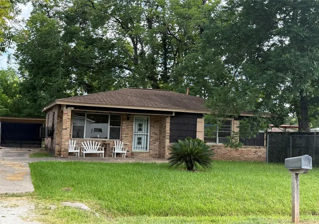 Photo 1 of Sale Pending at 7433 Springdale St, Houston, TX 77028 | MLS# 97618529 | Listing updated on 2026-09-09