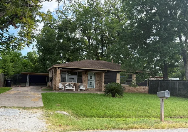 Photo 2 of Sale Pending at 7433 Springdale St, Houston, TX 77028 | MLS# 97618529 | Listing updated on 2026-09-09