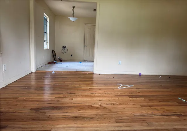 Photo 3 of Sale Pending at 7433 Springdale St, Houston, TX 77028 | MLS# 97618529 | Listing updated on 2026-09-09