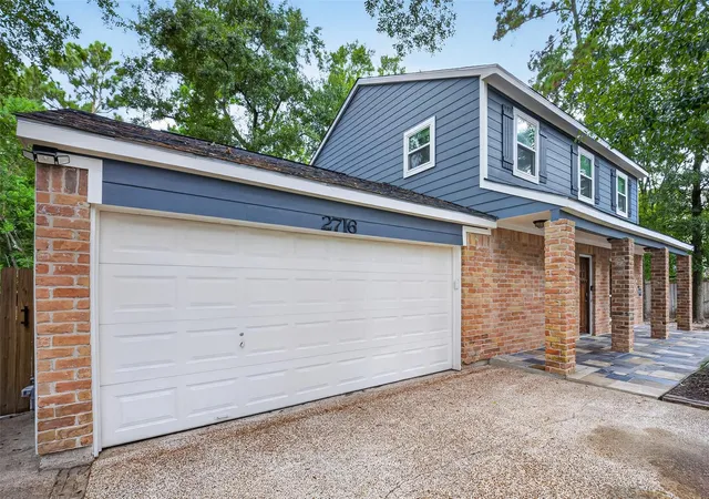 Photo 4 of Single family home for sale at 2716 Echo St, Spring, TX 77380 | MLS# 10960335 | Listing updated on 2026-09-04
