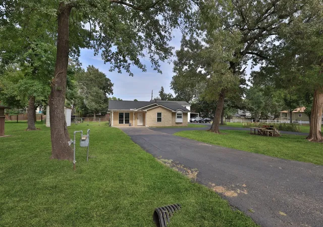 Photo 3 of Single family home for sale at 30210 E Geneva Dr, Spring, TX 77386 | MLS# 51294176 | Listing updated on 2026-08-30