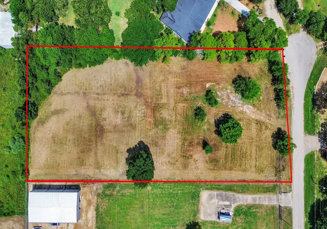 Photo 3 of Sale Pending at 2920 Blackwood Rd, Rosenberg, TX 77471 | MLS# 45917267 | Listing updated on 2026-10-03