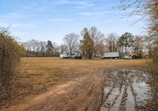 2nd image of 100 K Ave, Conroe, TX 77301 | MLS# 9353858