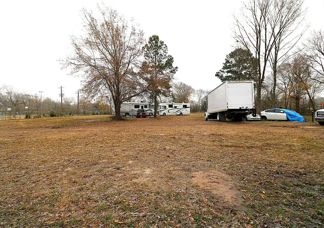4th image of 100 K Ave, Conroe, TX 77301 | MLS# 9353858