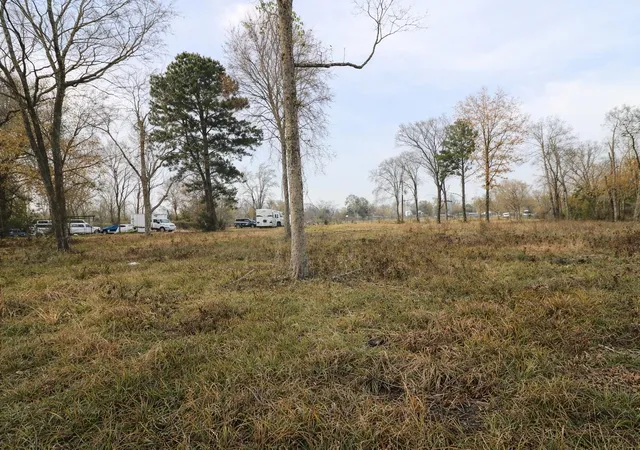 5th image of 100 K Ave, Conroe, TX 77301 | MLS# 9353858