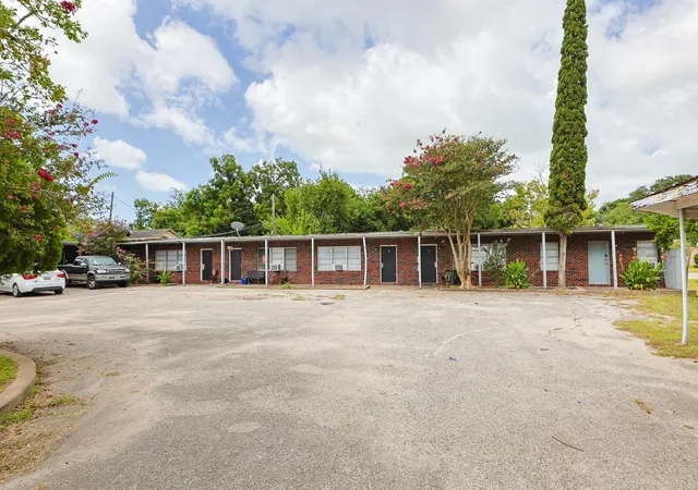 5th image of 1101 Demolay St, La Marque, TX 77568 | MLS# 21261554