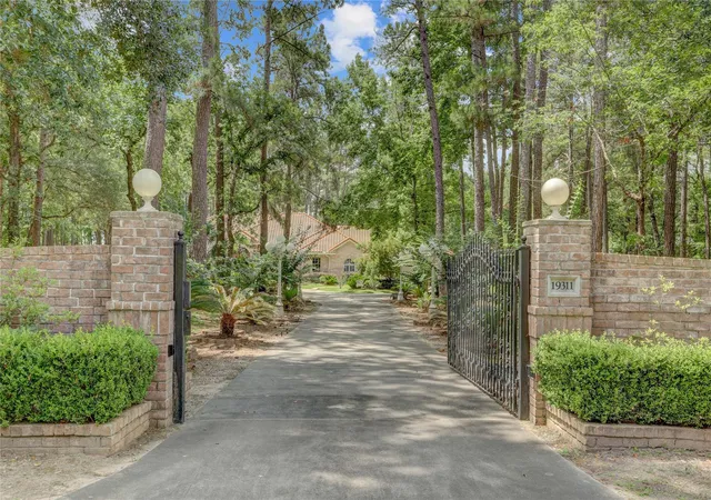 2nd image of 19311 Country Lake Dr, Magnolia, TX 77355 | MLS# 89492098